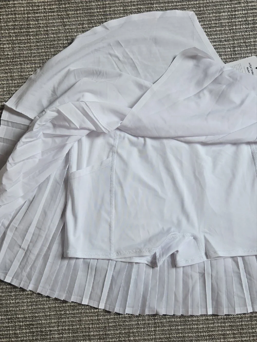 ALO Yoga White Pleated Tennis Skirt